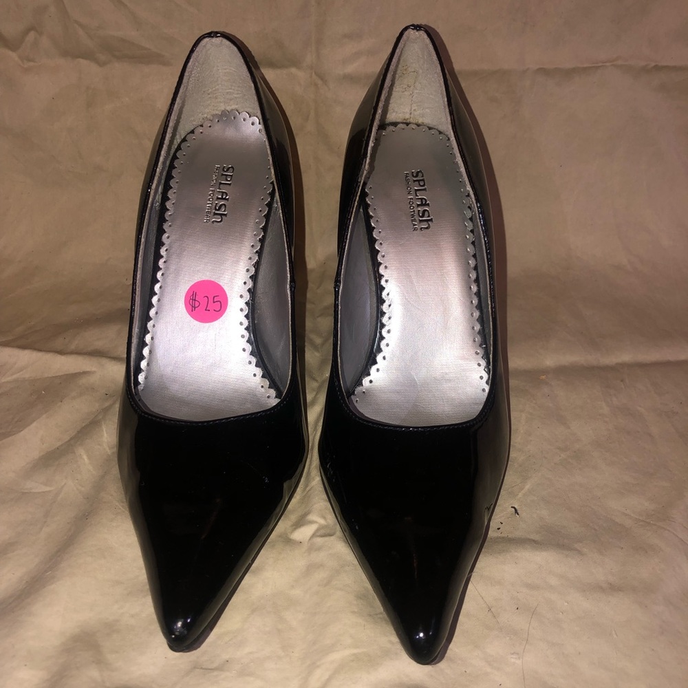 Perfect condition shiny black high heels !